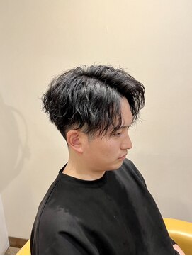 アーマイゼ(Ameise) 波巻きパーマ