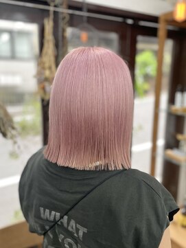 リッカ(RICCA) 【ダブルカラー】ハイトーンピンクベージュ×切りっぱなしボブ♪