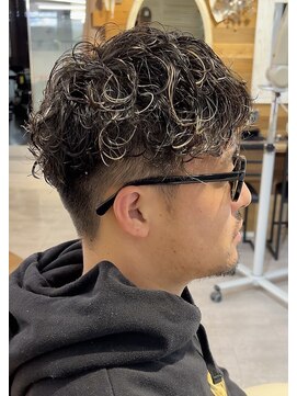 サロンドジョー(salon de joe) メンズカットツイストスパイラルパーマニュアンスパーマショート