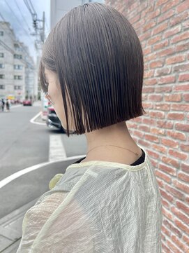 オーガニック アトリエ 大宮(organic+atelier) 20代30代大人可愛いアッシュベージュくびれボブ耳掛け透明感