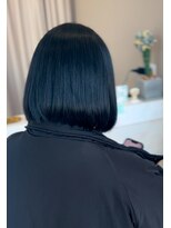 アイル(I'LL)&nbsp;ブリーチなしWカラー/ネイビー/韓国ボブ/切りっぱなしボブ
