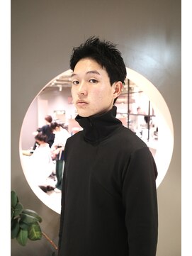 イル(il) スパイキーショート