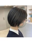 黒髪ブルーブラックカラー　ショートボブ
