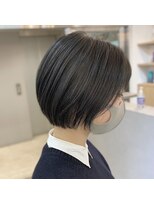 ジエクト アイロ(The Ect ilo)&nbsp;黒髪ブルーブラックカラー　ショートボブ