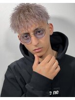 イーラ(era)&nbsp;ハイトーンパーマ/メンズ/刈り上げ/眉毛/ツイスト