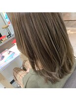 エン(En,)&nbsp;オリーブベージュ☆ミディアムレイヤー