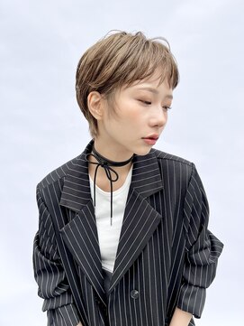 カケル(×.) コンパクトマッシュショート/耳かけショート