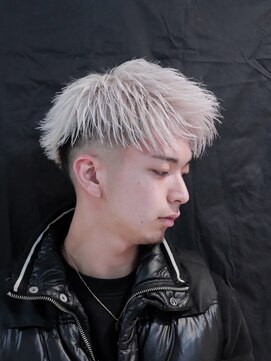 ルーストデラックス 京都河原町三条(ROOST dx) メンズヘア/ジェットモヒカン/京都