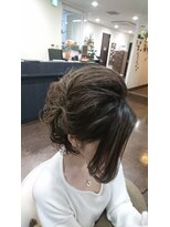 ハレヘアー 583(Hare Hair) 肩上ボブのカッコいいアップ