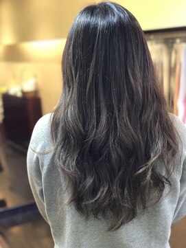 サーティーン(THIRTEEN) USA発★HUEグロス×アッシュカラー