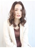 マロンブラウン/切りっぱなしミディアム/顔周りレイヤー