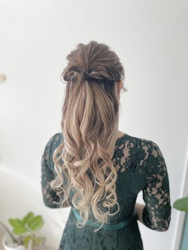 リュタン(LUTIN) LUTIN『ヘアセット・ハーフアップ』