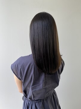 ヒャッカ(hyakka) セミロング　ローレイヤーカット　パウダリーカラー