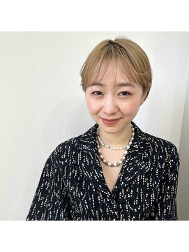 ジジ 代々木(Gigi) 【Gigi】外ハネボブ セクションカラー ペールベージュ