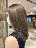 王道ミディアム　大人可愛い　前上がり　前髪なし30代40代50代