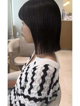 コンティロミー(CONTI ROMMY.) 顔まわり/似合わせ/ぷつんとボブ/ナチュラル