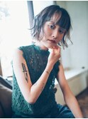 艶インナーカラーホワイトベージュ◯切りっぱなしボブ