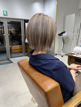 ネイロ 錦糸町(NeiRo) 魅力倍増カールセミディシアーカラーダークアッシュショートヘア