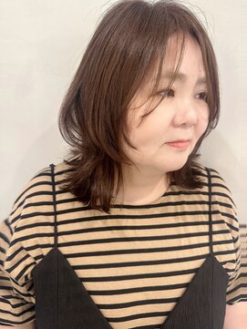 ラトリエコンタン(L´atelier Content) 【shima】外はねミディアム/レイヤースタイル/大人かわいい