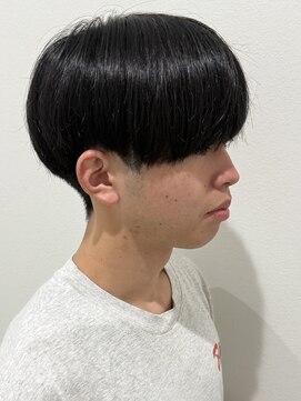 ヒュイル バイ ニアウ(Hwyl by Niau) メンズマッシュナチュラルニュアンスパーマショートヘア刈り上げ