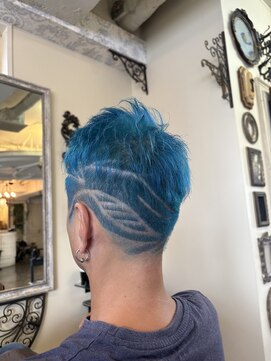 ヘアー ラウンジ アート(HAIR LOUNGE ART) シアンブルー