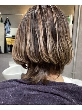 ラーク(LARK) 前下がりウルフ