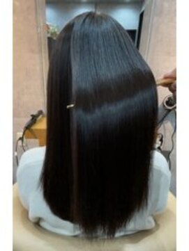 レディオ ザ イシン(LeDio the ISIN) 髪質改善/白髪染め/白髪ぼかし/縮毛矯正/ヘッドスパ【星川】