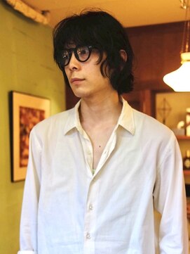 ランプ 代官山(the lamp) 黒髪ゆるめ大人ナチュラルメンズウルフマッシュスタイル