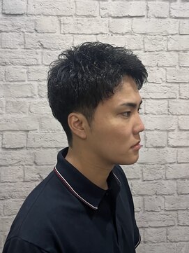 グレイスフルバーバー 赤坂見附店 ツーブロアップバング × パーマ感スタイル