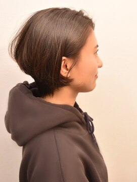 ヘアスタジオヘーフリヒ(HAIR STUDIO HoFLICH) 【持ち前をイカす】