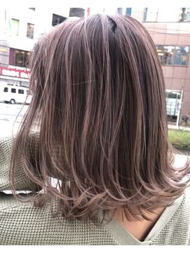 アポロ 横浜駅店(apollo) バレイヤージュ/自然光/ラベンダーグレージュ/外ハネボブ