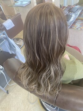 スーペリオル(Superior) ハイライト/バレイヤージュ