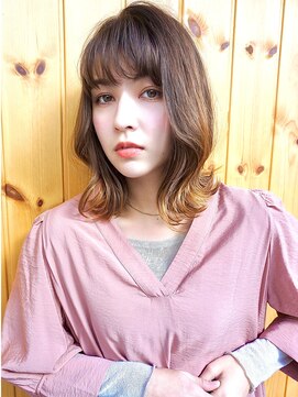 ブゾン(buZon) 【buZon ブゾン】外ハネくびれミディ