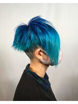 トリットフューアトリット(Hair & Make studio Tritt fur Tritt) Blue/Short
