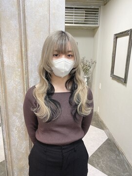 ガルボ ヘアー(garbo hair) ハイトーン 逆インナーカラー エクステ10代 20代