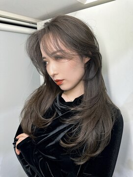 シェノン 心斎橋(CHAINON) 黒髪ワンホンレイヤーロングアッシュカラー