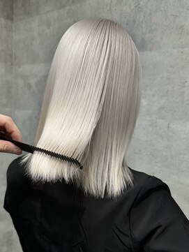 ルイス(L'wis) ホワイトカラー
