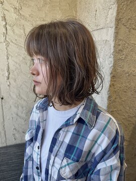 ペネロープ(Penelope) 新宿/ミディアムボブ/ゆるふわパーマ/透明感カラー