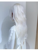 ヤド 原宿(YADO)&nbsp;ホワイトカラー/ホワイトブロンド/ブロンド/シルバーカラー