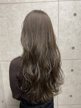 ルート バイ パルタージュ 大宮駅東口店(Root by PaRtage) ［イエベ秋オススメ］オリーブベージュ