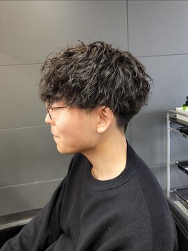 ニアウ 伊勢崎連取店(Niau) 刈り上げマッシュ縦落ち波巻きツイストスパイラルパーマ