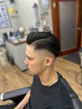 アドリブ(AD-LIB)の写真/1人のスタイリストが仕上げる、こだわりのフェードカット＆パーマ。あなただけのスタイルを創ります♪