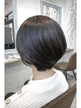 バンビ(BAMBI) 20代30代40代50代 まとまりのいいコンパクトボブ