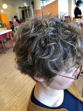 ピース(PEACE) パーマ