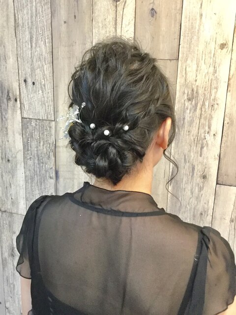 結婚式やパーティー イベントのヘアセットはムーンにどうぞ！