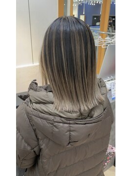 ユニ バイ マグ 長野店(Uni.by Mag) 白髪もぼかせるバレイヤージュ