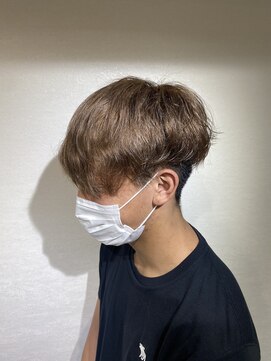 ソワン ドゥ ブレス エルネ 立花店(soin de brace elne) ミルクティーベージュ/メンズ/ハイトーン/ケアブリーチ/透明感