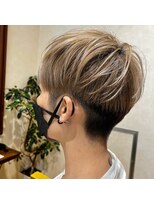 綾瀬 ダズルヘアデザイン(Dazzle Hair Design) 刈り上げショート 刈り上げ女子