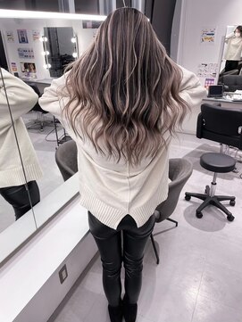 キング 枚方店(K!ng) ハイライトカラーミルクティーベージュケアブリーチダブルカラー