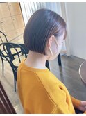 シンプル美シルエット×タイトボブ